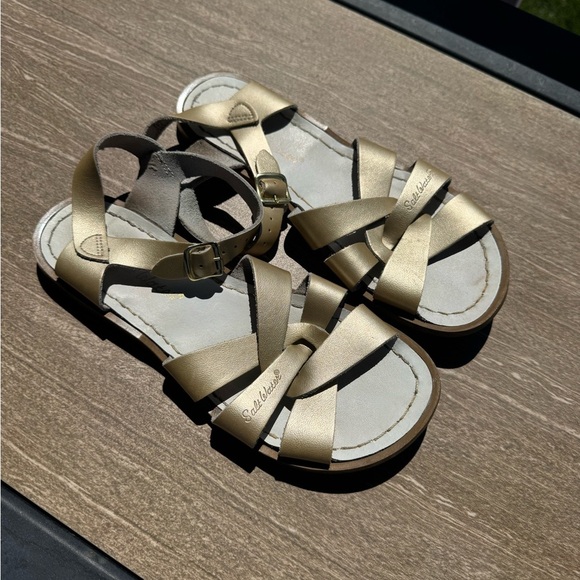 Salt water sandals gold/Champagne color - Picture 2 of 4